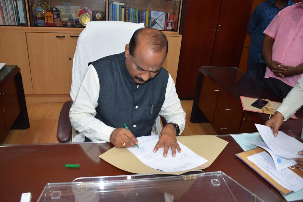 Honarable Vice-Chancellor I/c Assumes Office- Photos